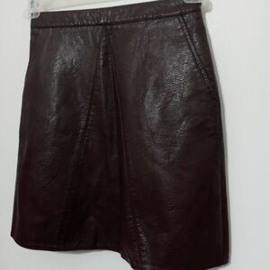 Zara Basic Lined Faux Leather Maroon Skirt Zip up Back XS Flared Bottom